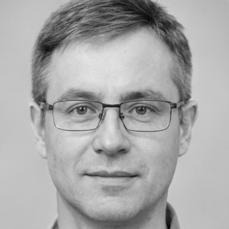Portrait von Dr. Benedikt Sommer, Leiter der pädagogischen Entwicklung
